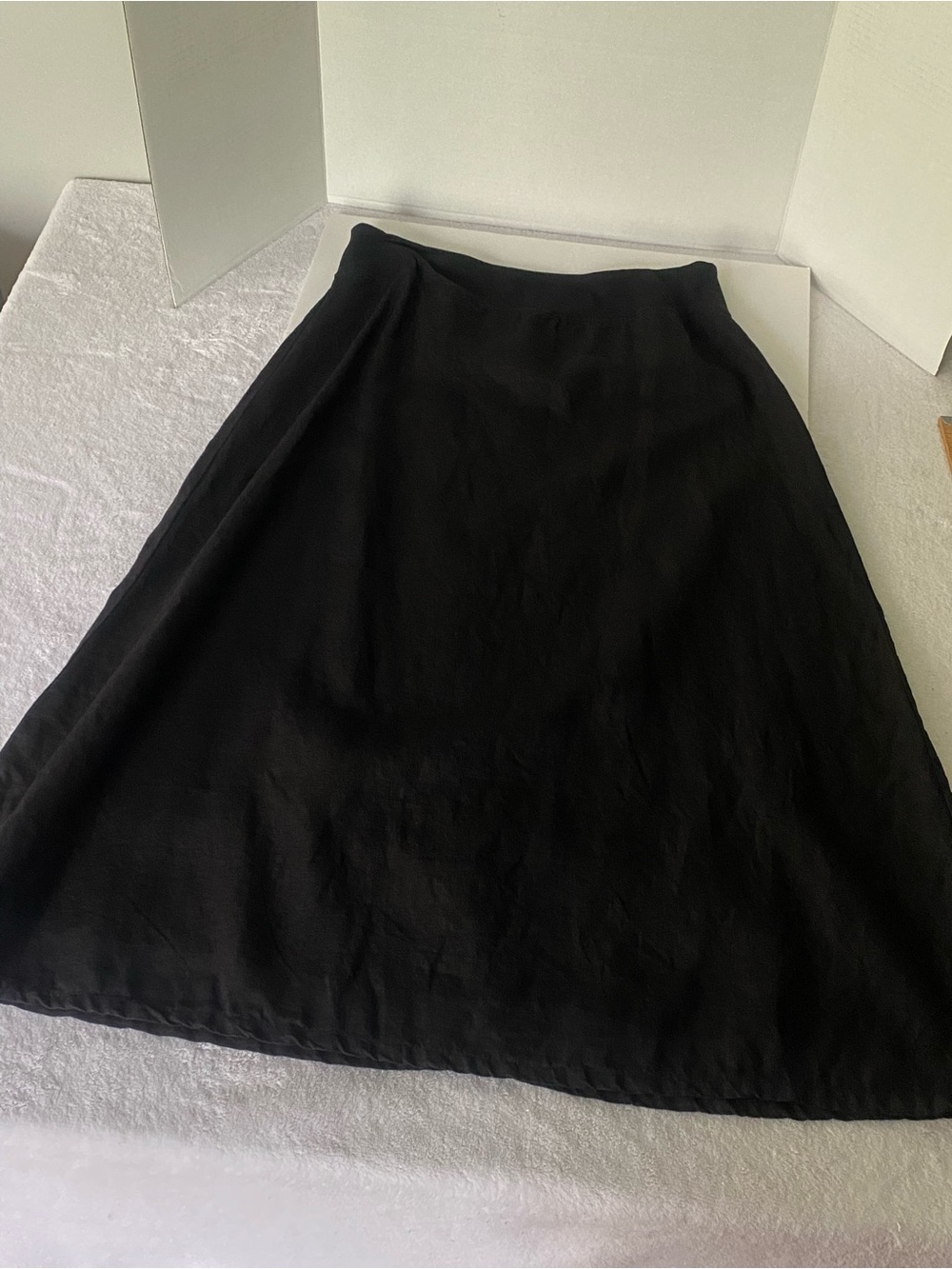 Women’s Cut Loose Black 3/4 Length 100% Linen Skirt Sz M